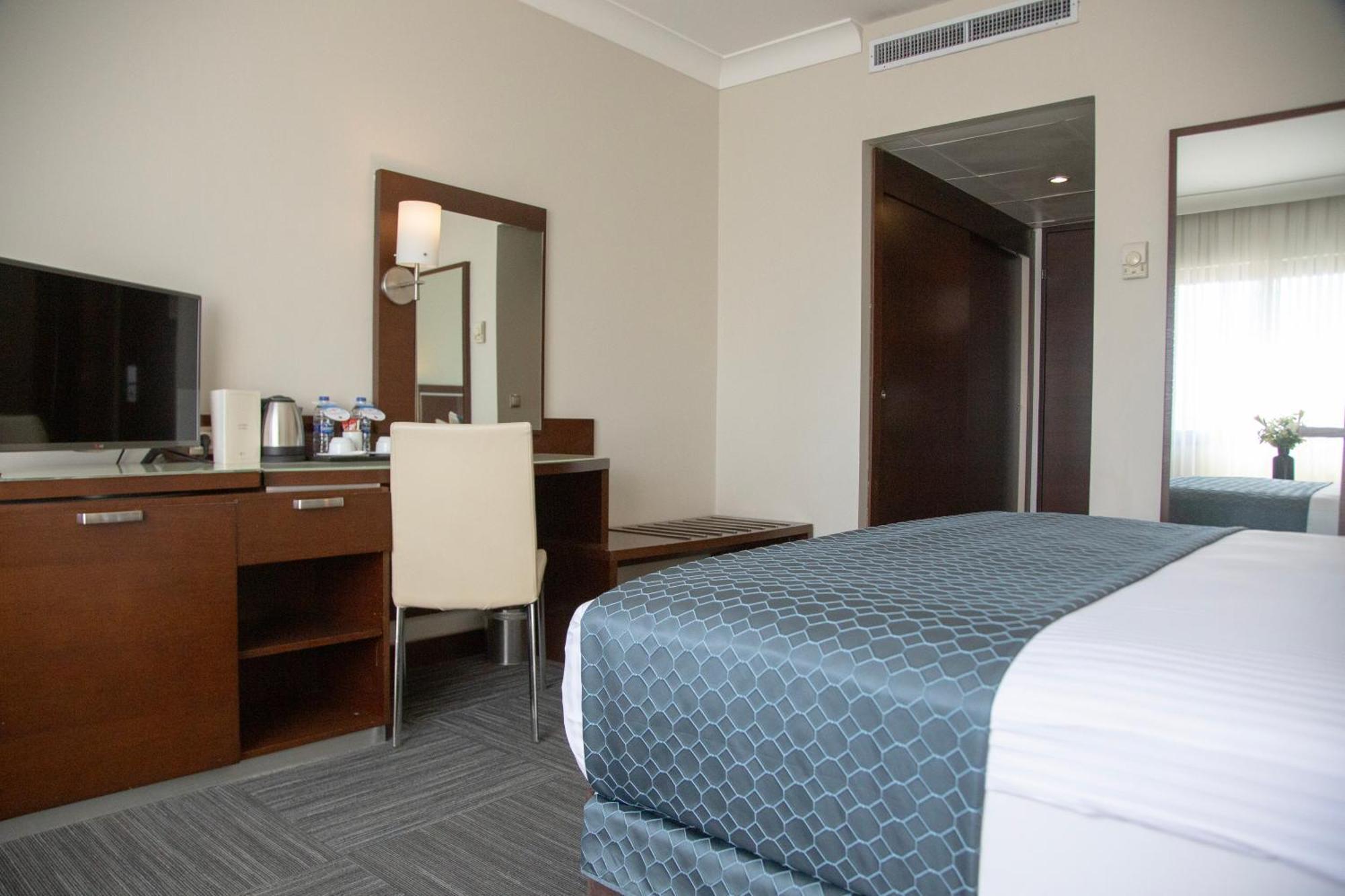 Kaya Prestige Oteli İzmir Ngoại thất bức ảnh